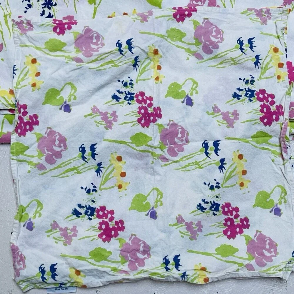 Pomegranate Inc Hand Blocks Tablecloth and 4 Napkins Floral Cotton 58 X 88 Inch‎